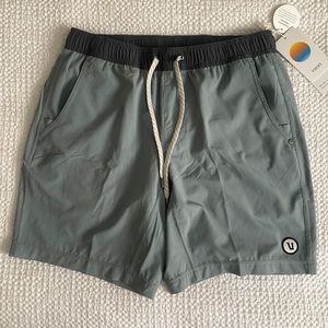 Kore Short - stormy color (greenish)
